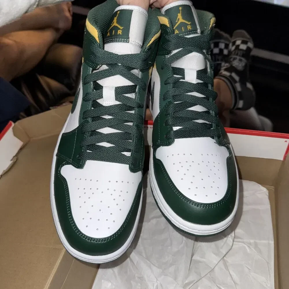 Jordan Air Jordan 1 Mid Sonics 554724-371 Men’s Green/White/Yellow Sneakers